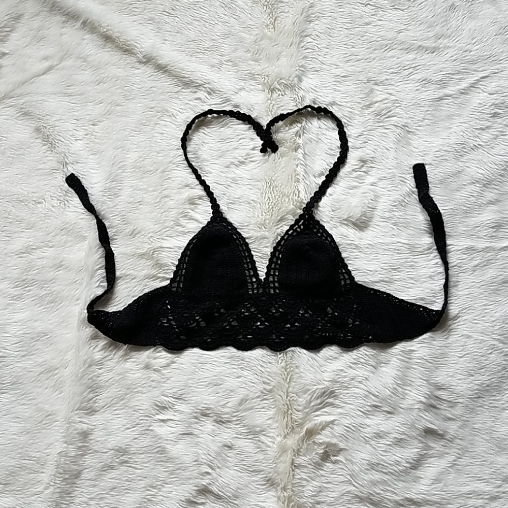 L.A. Hearts Elasticized Crochet Adjustable Top